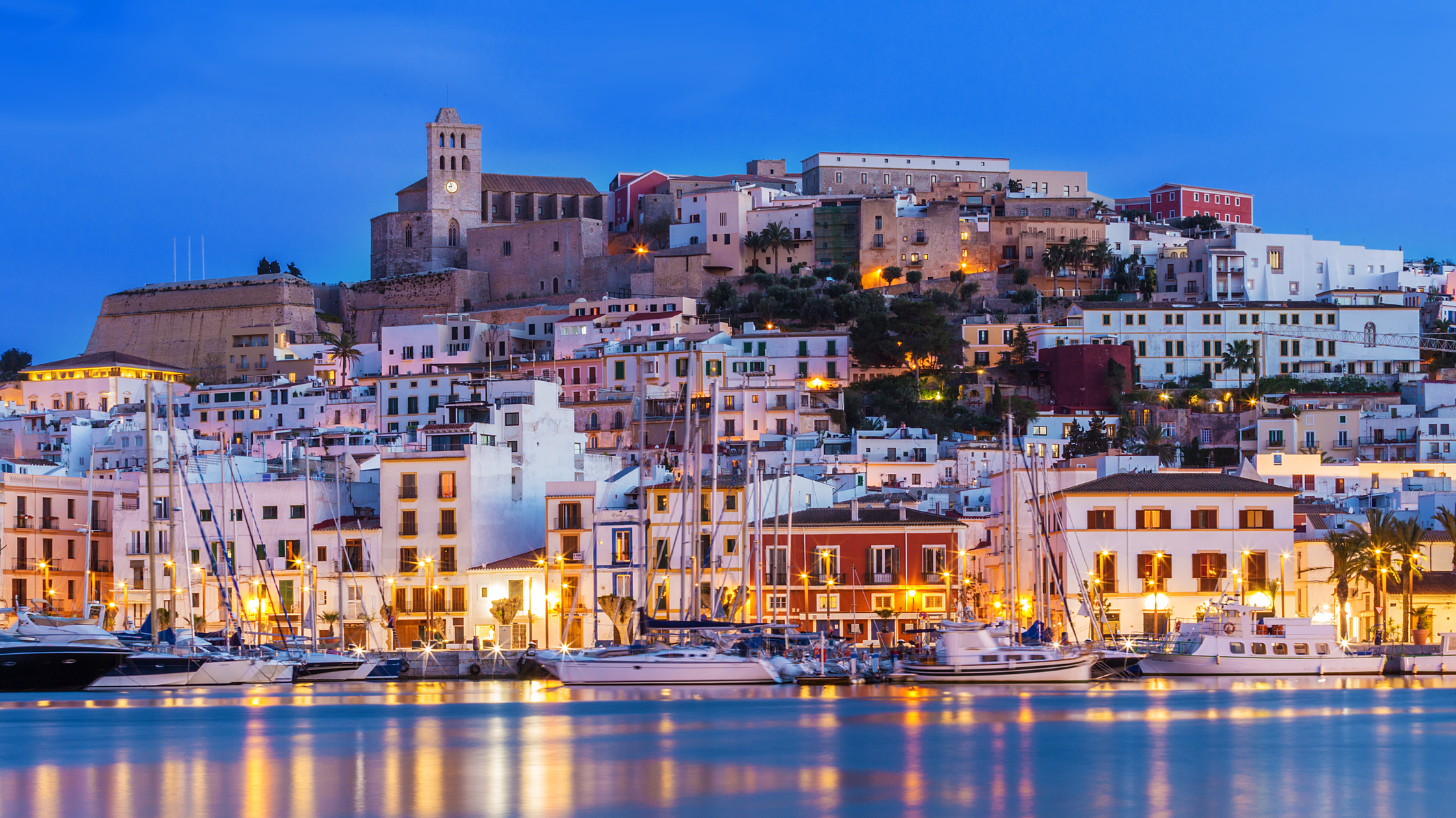 Pass the keys Ibiza pueblo