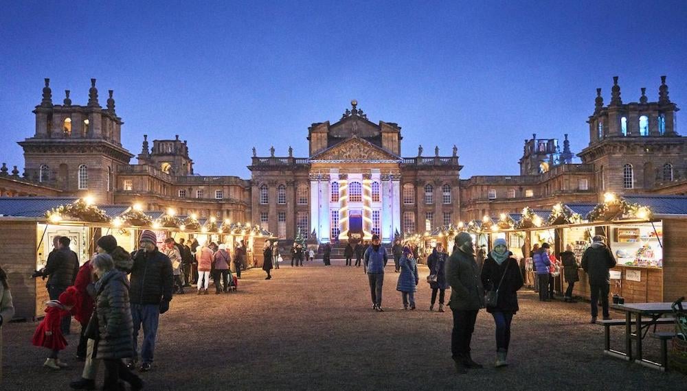 Blenheim-Palace christmas market