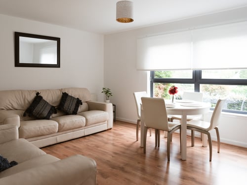 living space in a PTK Glasgow Airbnb