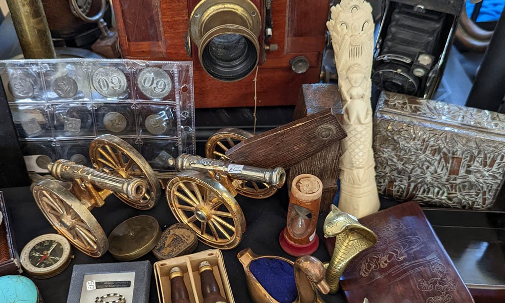 antiques-king-charles-1k