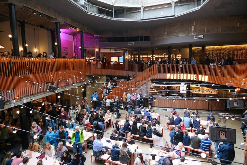 shutterstock_2485806055