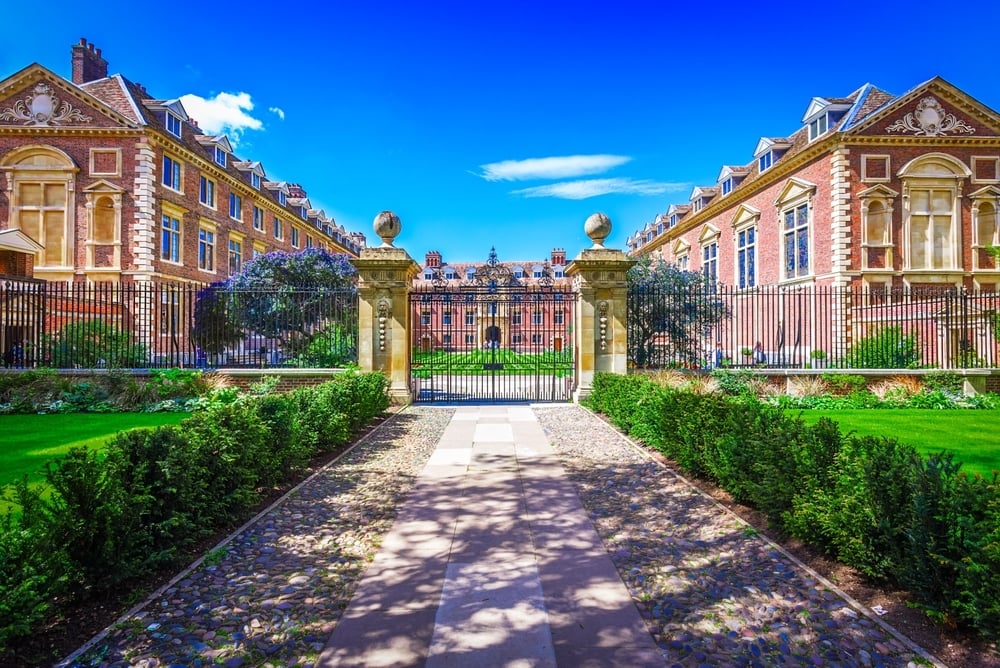 shutterstock_2509886521-1